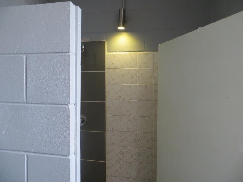 Asylum Cairns Share House Hostel Exterior photo